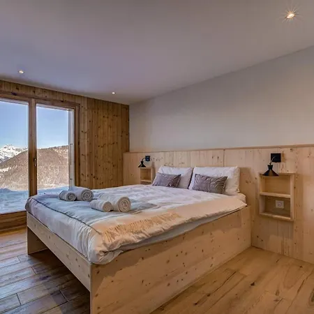 Newly Renovated Chalet Up To 12 Guests With Jacuzzi & Sauna Villa *