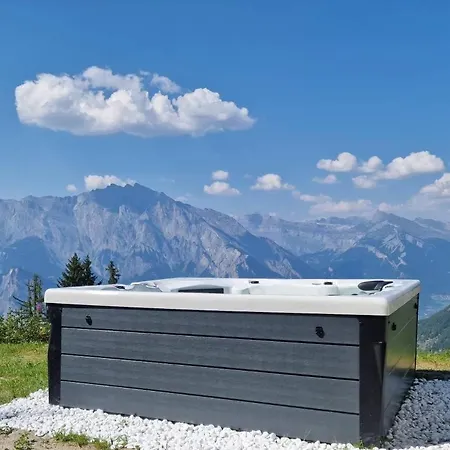 Newly Renovated Chalet Up To 12 Guests With Jacuzzi & Sauna Riddes