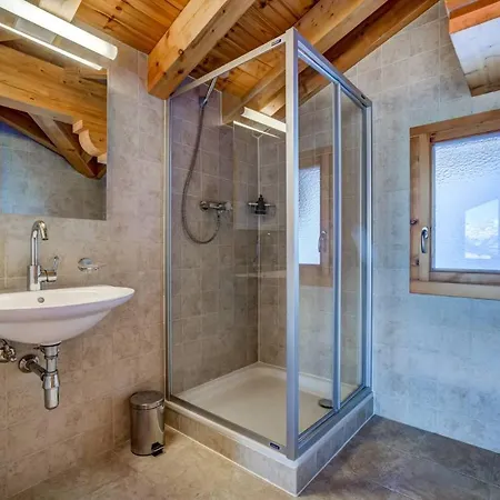 Villa Newly Renovated Chalet Up To 12 Guests With Jacuzzi & Sauna *